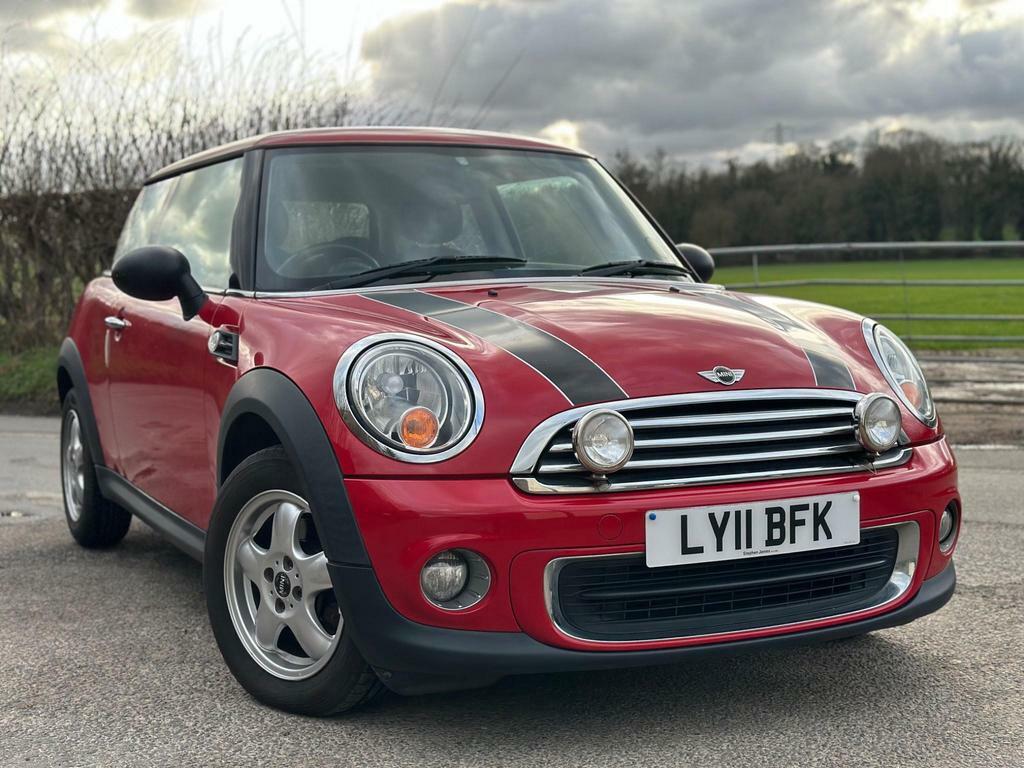 Compare Mini Hatch 1.6 One Euro 5 LY11BFK Red