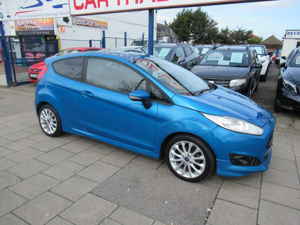 Compare Ford Fiesta 1.0T Ecoboost Zetec S Euro 6 Ss EX15UGB Blue