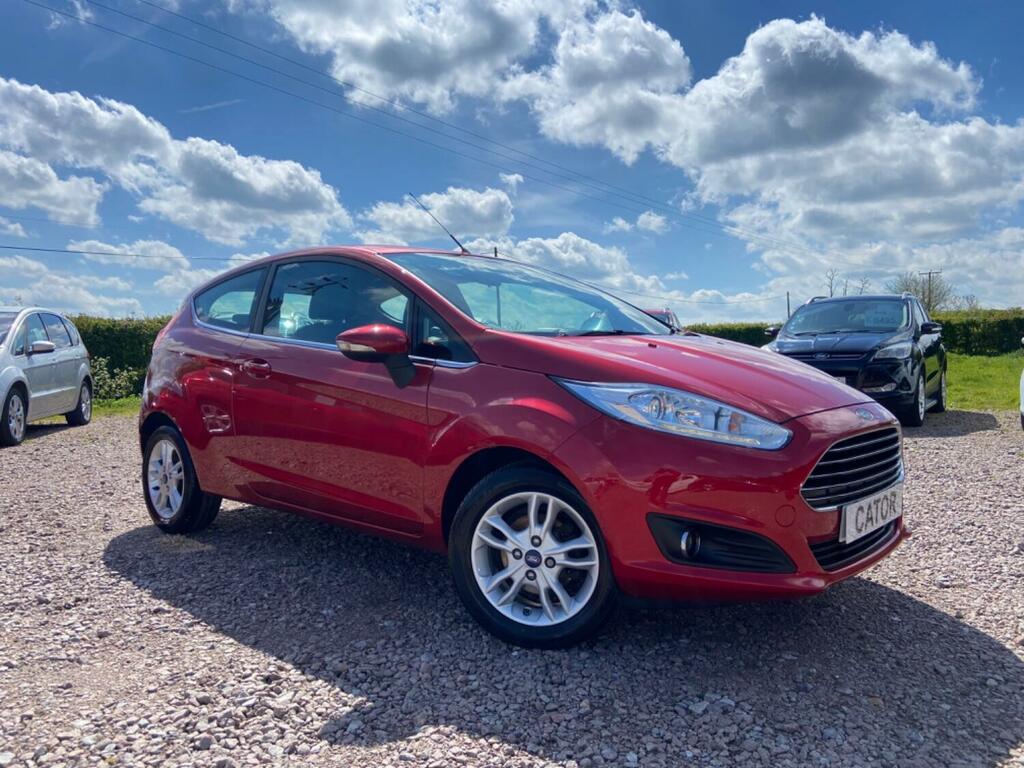 Compare Ford Fiesta Hatchback 1.25 Zetec 201616 KS16HCY Red