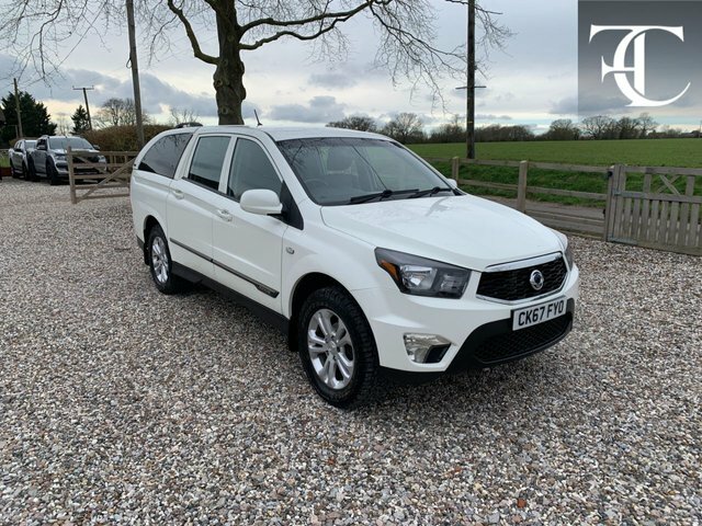 SsangYong Musso Ex White #1