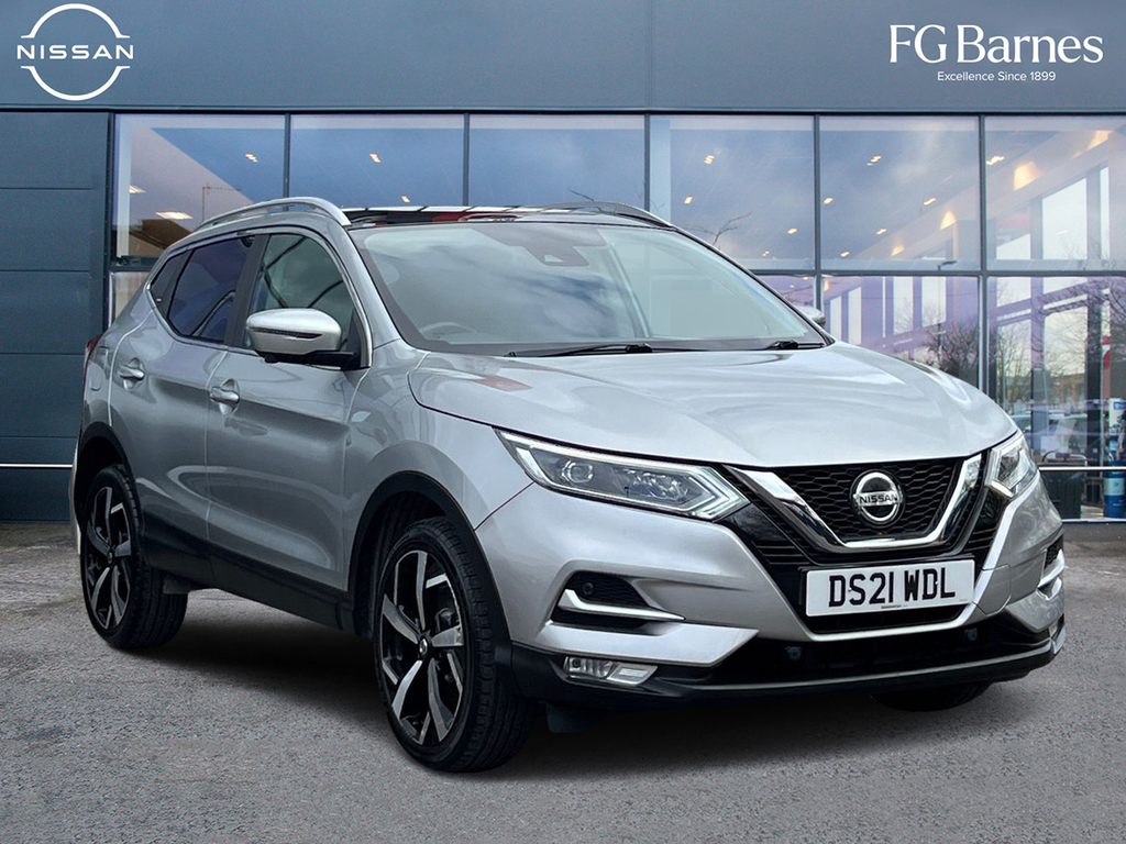 Compare Nissan Qashqai 1.3 Dig-t 160 157 N-motion Dct DS21WDL Silver