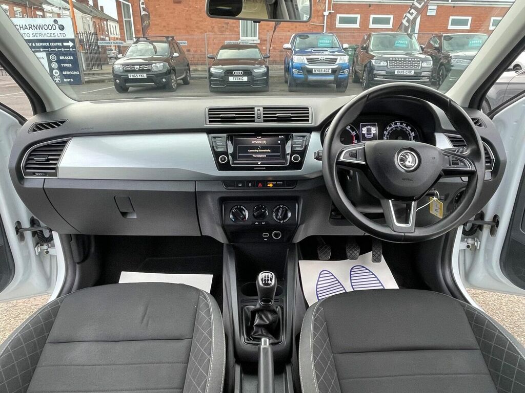Skoda Fabia Hatchback 1.0 Se Euro 6 Ss 201969 White #1