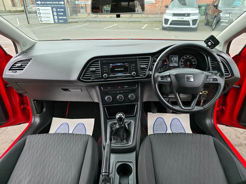 Compare Seat Leon Estate 2.0 Tdi Cr Se Sport Tourer Euro 5 Ss FH14ECX Red