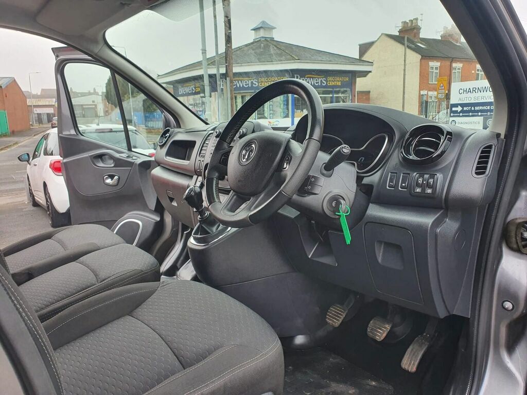 Compare Vauxhall Vivaro Panel Van 1.6 Cdti 2700 Sportive L1 H1 Euro 6 KO19HZT Grey