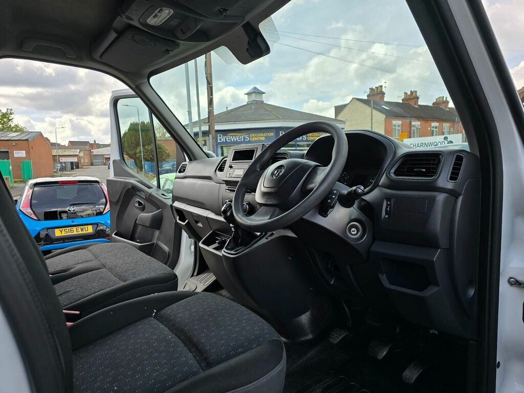 Compare Vauxhall Movano Panel Van 2.3 Cdti 3500 Biturbo Edition Fwd L3 H2 DP70FXZ White