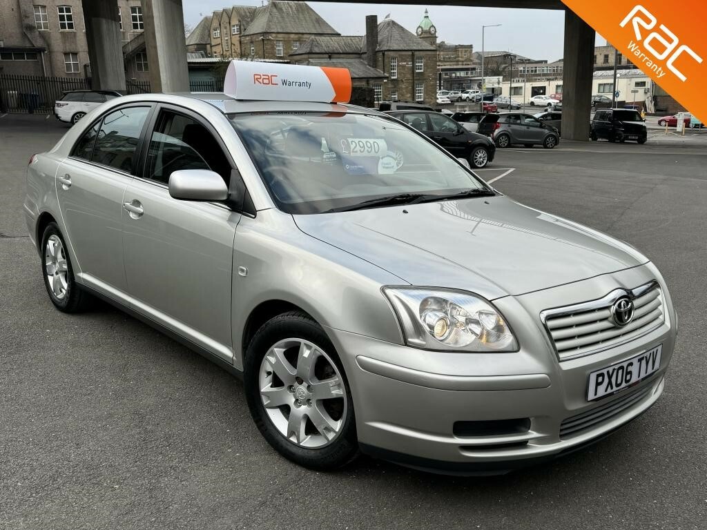 Compare Toyota Avensis Avensis PX06TYV Silver
