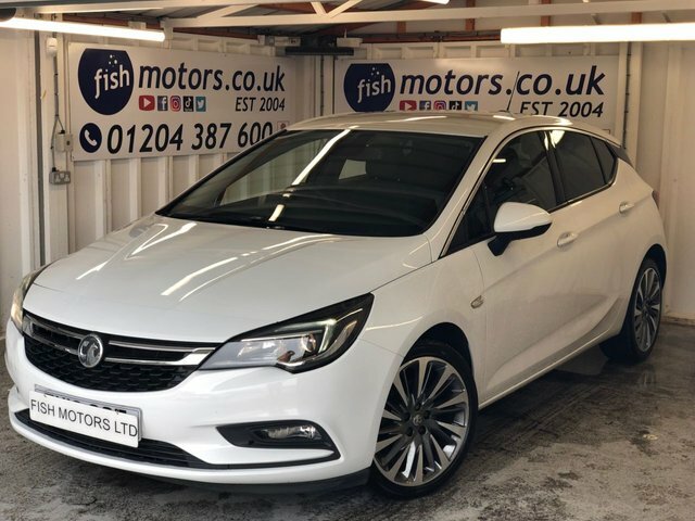 Compare Vauxhall Astra Griffin FY19CCZ White