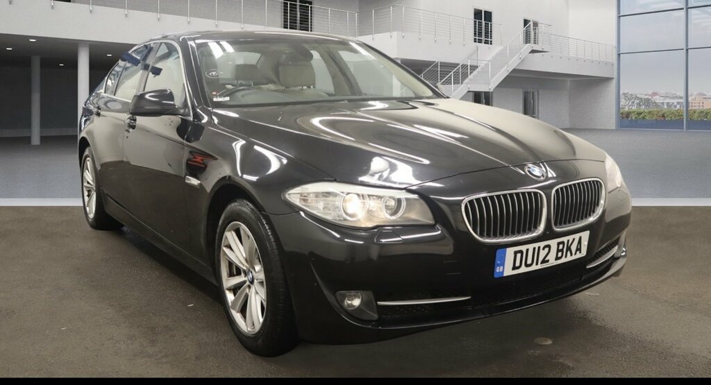 Compare BMW 5 Series 2.0 520D Se Saloon 2012 DU12BKA Black