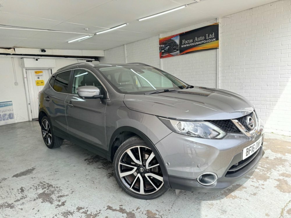Compare Nissan Qashqai 1.2 Dig-t Tekna Xtron 2Wd Euro 6 Ss BF16OWH Grey