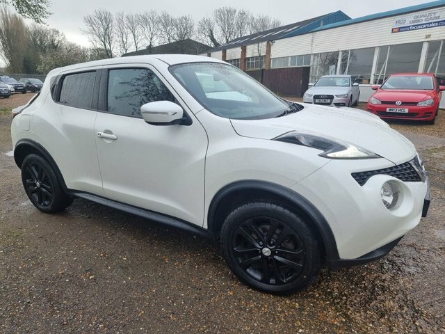Compare Nissan Juke 1.2 N-connecta Dig-t 115 Bhp EO17BYM White