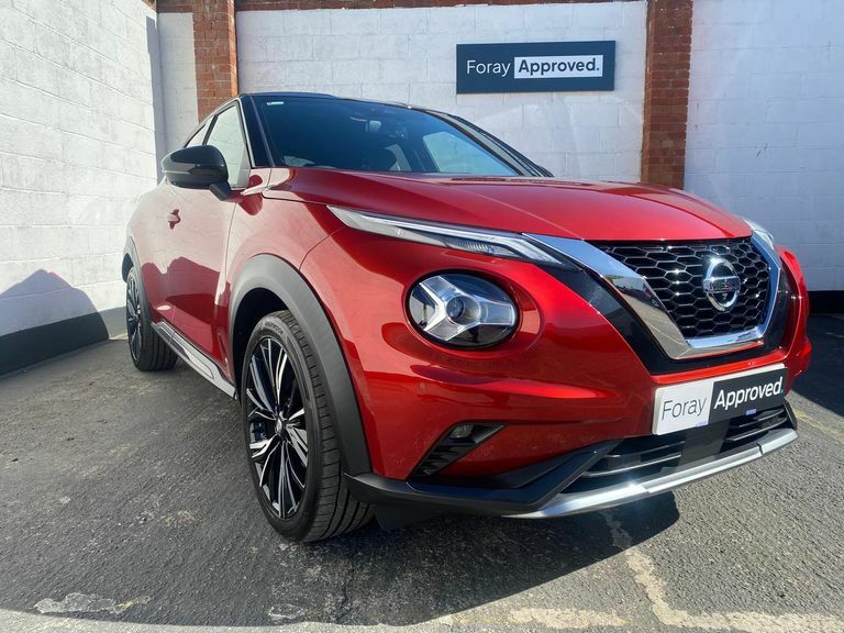 Compare Nissan Juke Dig-t Tekna Plus Dct EJ21YWW Red