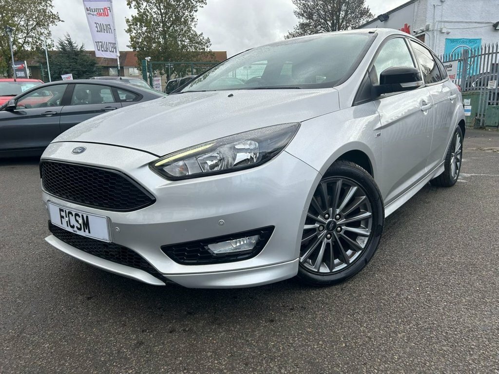 Compare Ford Focus 1.5 St-line Tdci 118 Bhp BJ17JWC Silver