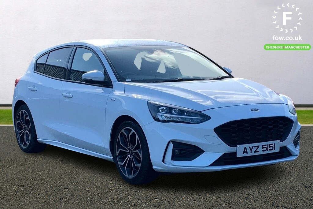 Compare Ford Focus 1.0 Ecoboost 125 St-line X AYZ5151 White