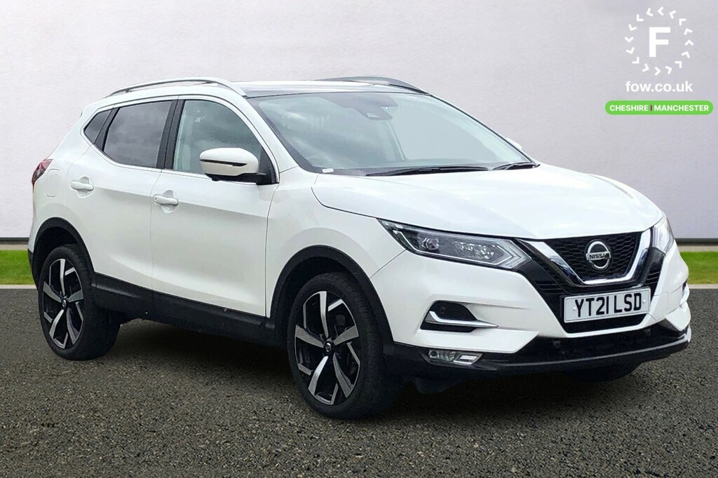 Compare Nissan Qashqai 1.3 Dig-t 160 157 N-motion Dct YT21LSD White