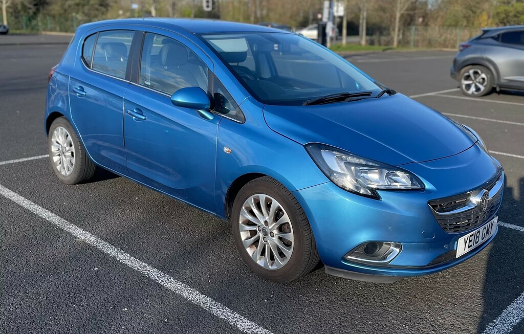 Compare Vauxhall Corsa Se YE18GMY Blue