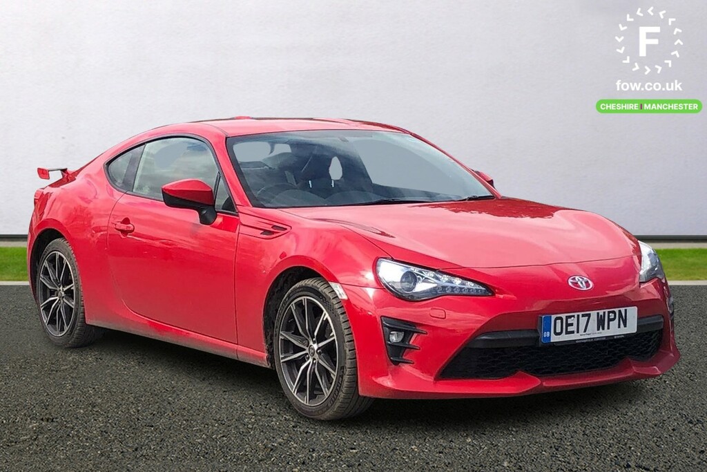 Compare Toyota GT86 2.0 D-4s Pro OE17WPN Red