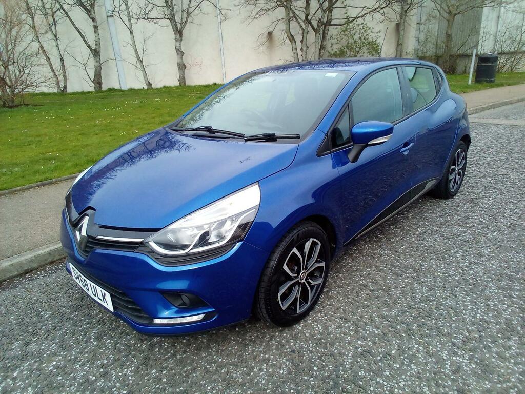 Compare Renault Clio Hatchback Play 0.9 Tce 75 My18 One Lady Owner 201 SV68ULK Blue