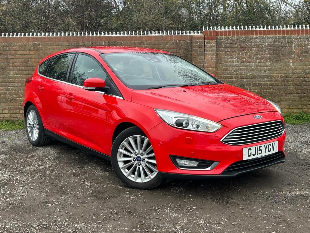 Compare Ford Focus Hatchback 1.0T GJ15YGV Red