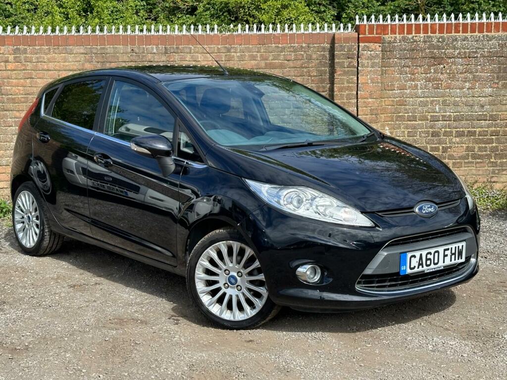 Compare Ford Fiesta Hatchback 1.4 CA60FHW Black