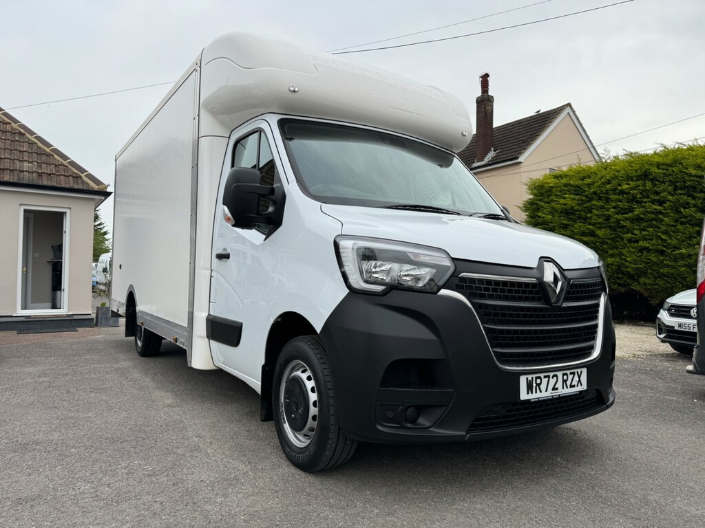 Compare Renault Master 2.3 Dci Energy 35 Business Platform Cab WR72RZX White
