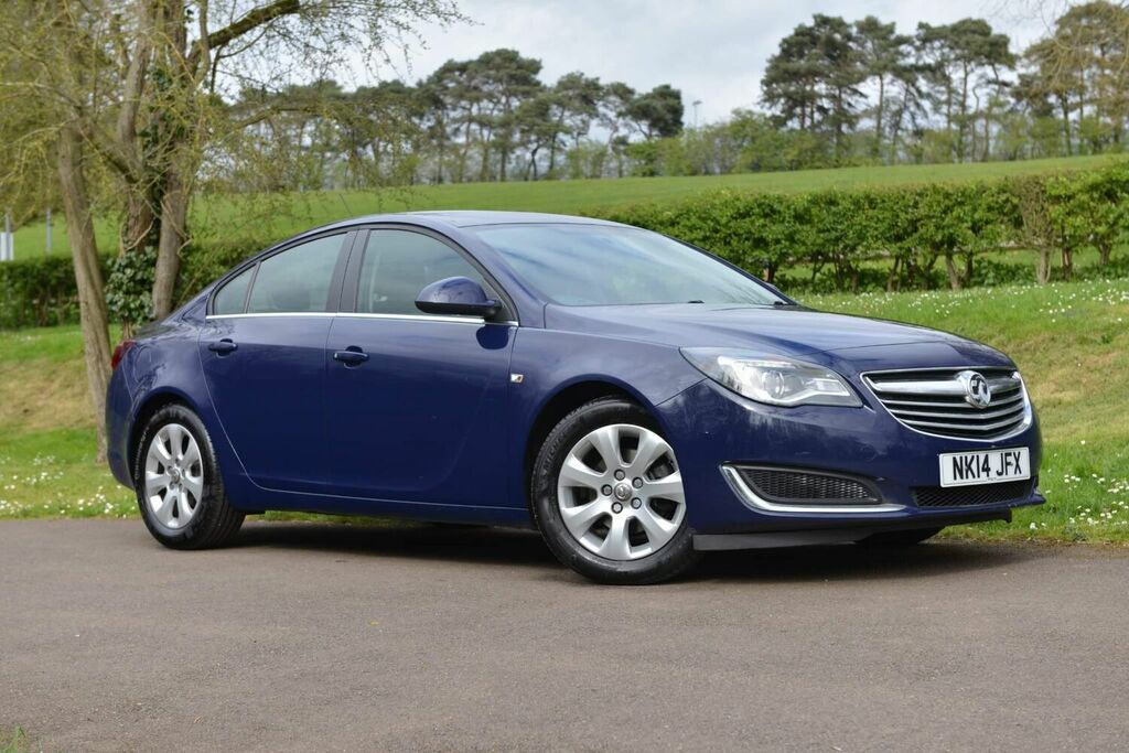 Compare Vauxhall Insignia Saloon NK14JFX Blue