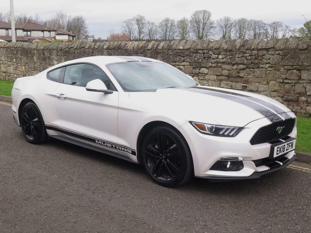 Ford Mustang 2.3T Ecoboost Fastback Euro 6 White #1
