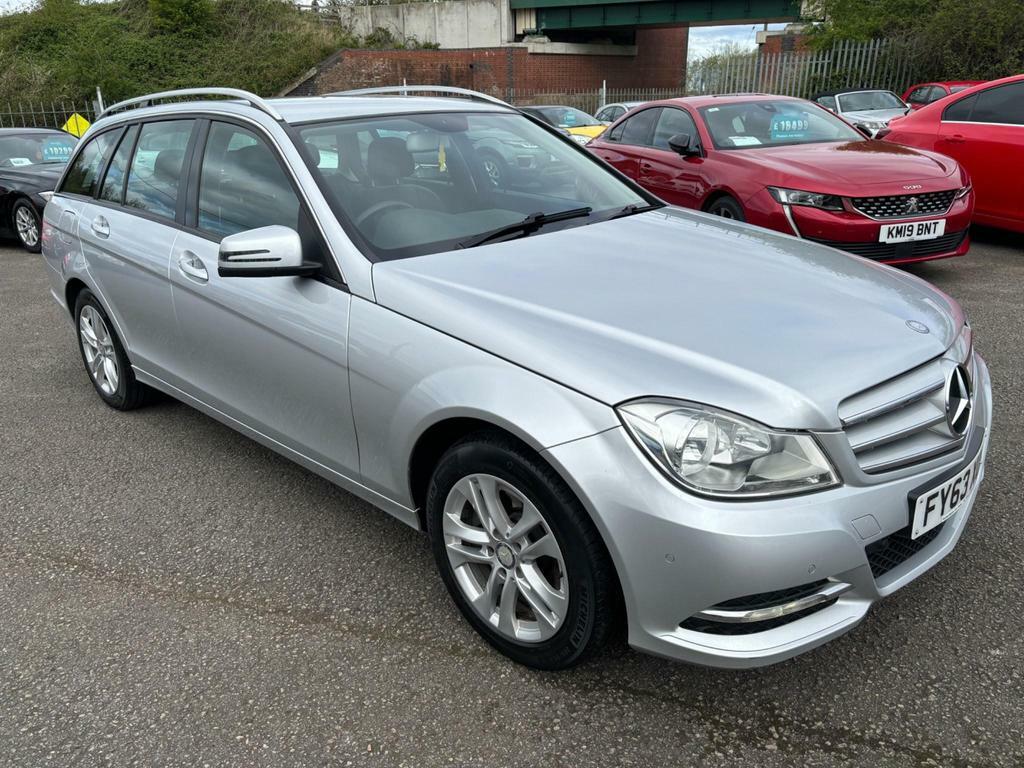 Compare Mercedes-Benz C Class 2.1 C220 Cdi Executive Se G-tronic Euro 5 Ss 5 FY63XCH Silver