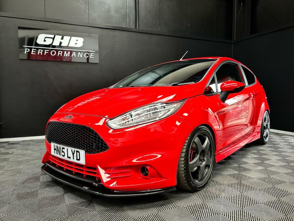 Compare Ford Fiesta St-3 HN15LYD Red