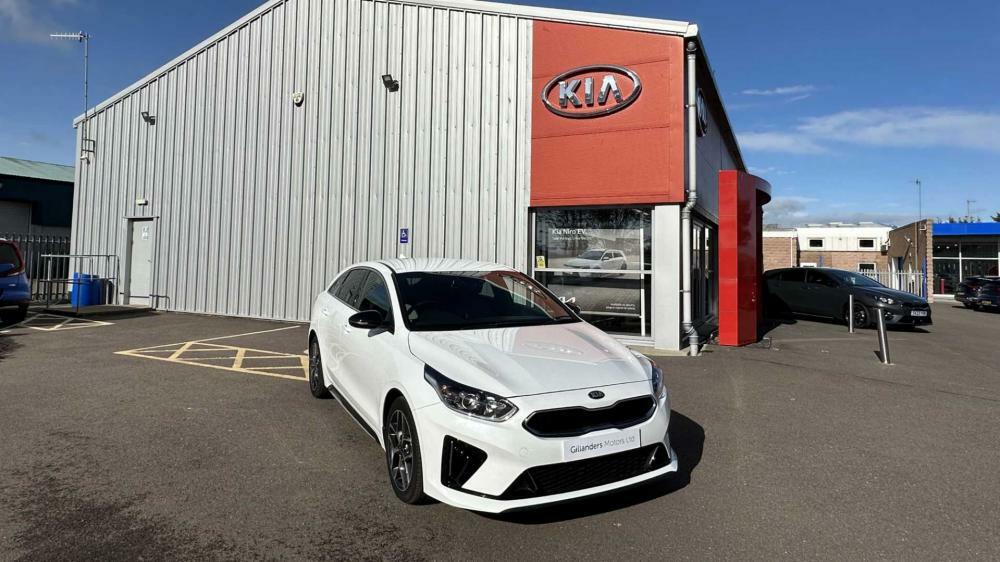 Compare Kia Proceed Proceed Gt-line Isg S-a SW21UCD White
