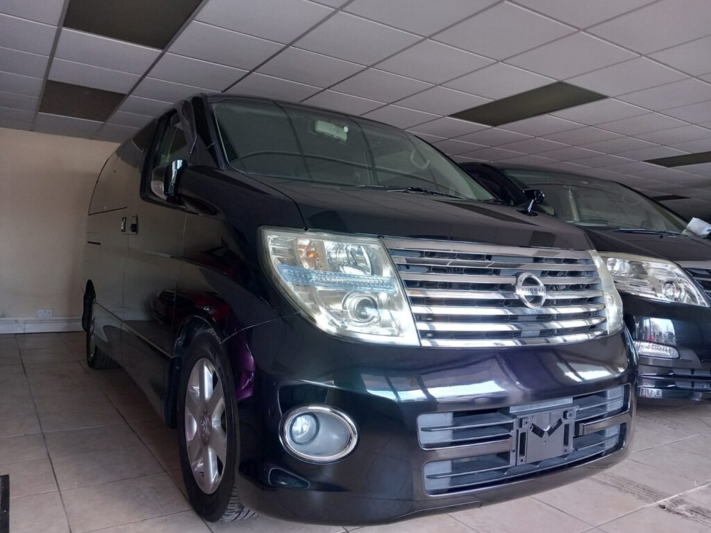Compare Nissan Elgrand 3.5 - Full Black Leather - Only 57,000 M CT56GNY Black