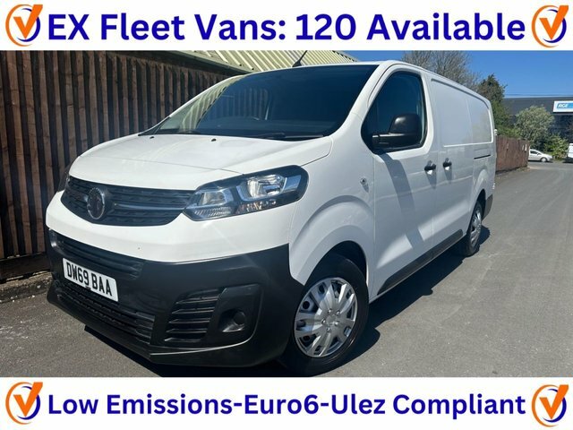 Compare Vauxhall Vivaro 1.5 L2h1 2900 Edition Ss 101 Bhp Only 36,964 M DW69BAA White