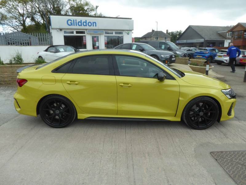 Compare Audi RS3 Rs 3 Tfsi Quattro Carbon Black S Tronic 400 Ps ST71WRA Yellow