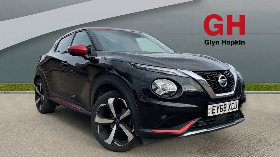 Compare Nissan Juke Dig-t Premiere Edition Dct EY69XCU Black