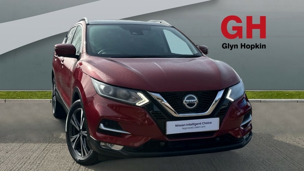 Compare Nissan Qashqai 1.3 Dig-t N-connecta Glass Roof Pack EY21BFA Red