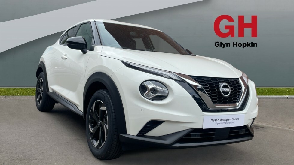 Compare Nissan Juke 1.0 Dig-t 114 N-connecta Dct EA24WLW White