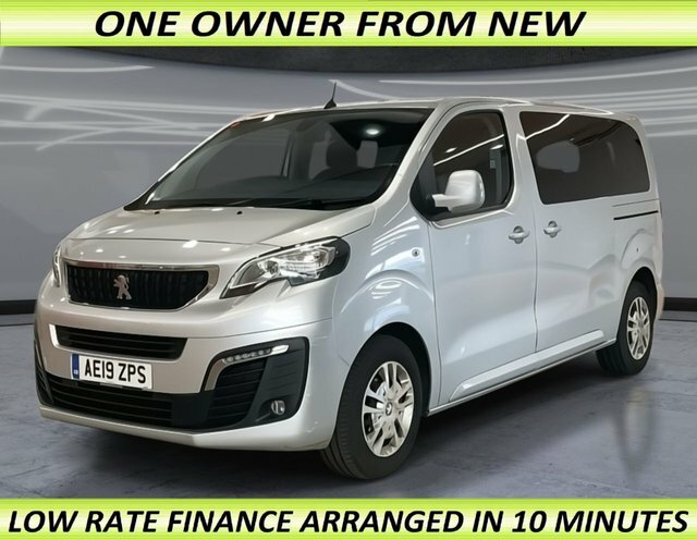 Compare Peugeot Traveller 1.5 Bluehdi Ss Business Standard 118 Bhp AE19ZPS Silver