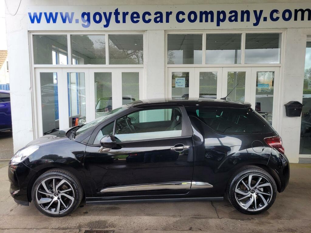 Compare DS DS 3 Hatchback 1.6 Bluehdi Connected Chic 2017 PK67NXY Black