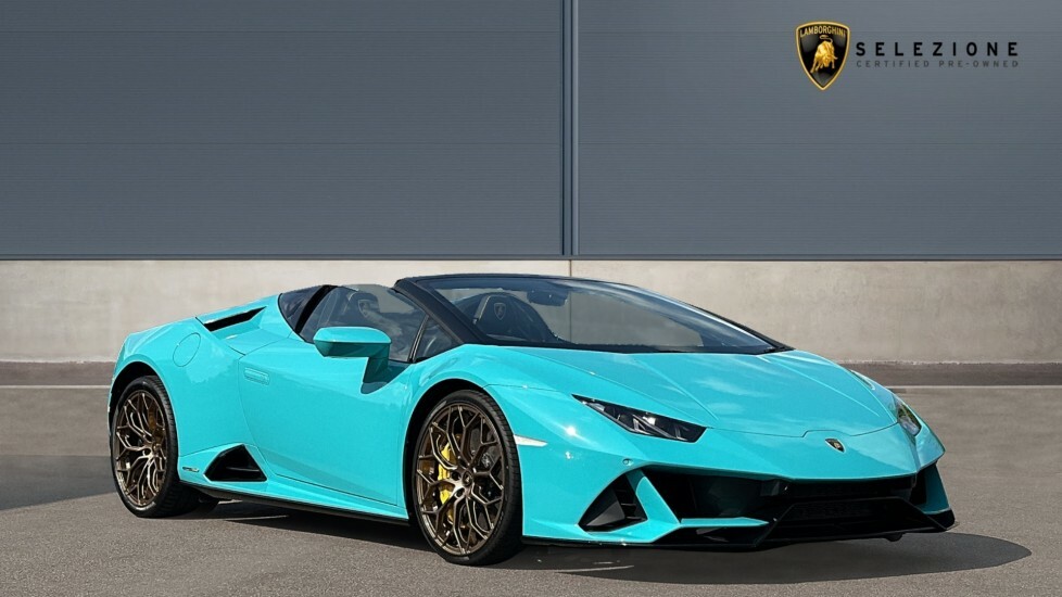 Compare Lamborghini Huracan Evo Spyder Awd GN21FPX Blue
