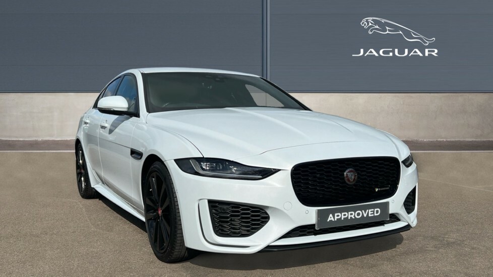 Compare Jaguar XE R-dynamic Hse FJ20XEP White