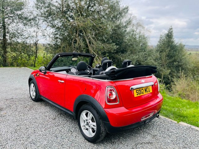 Mini Convertible 1.6 One 98 Red #1