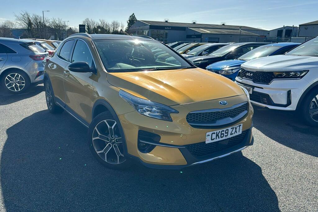 Compare Kia Xceed 1.4T Gdi Isg First Edition 138 CK69ZXT Yellow