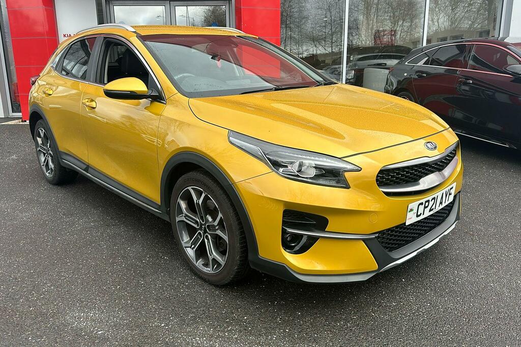 Compare Kia Xceed 1.0T Gdi Isg Edition 118 CP21AYF Yellow