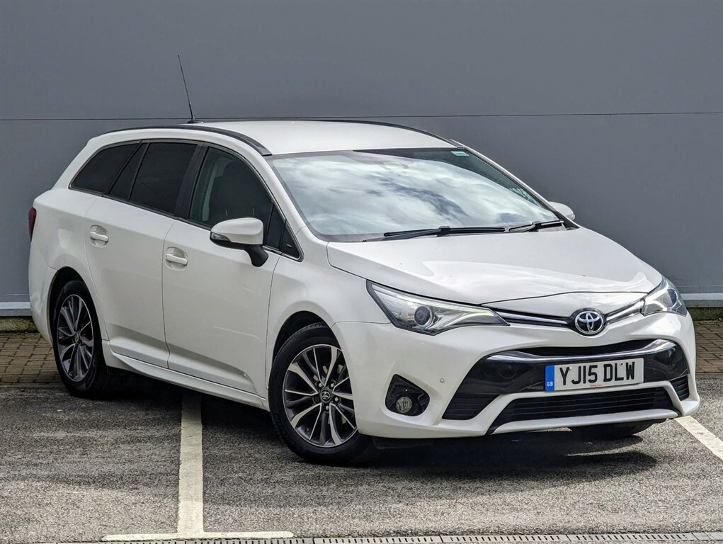 Compare Toyota Avensis 1.6 D-4d Business Edition Plus Touring Sports Euro YJ15DLW White
