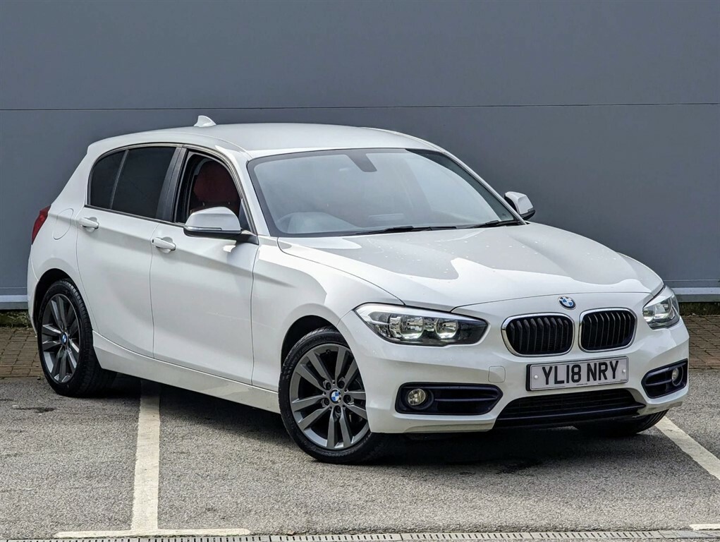 Compare BMW 1 Series 2.0 Sport Euro 6 Ss YL18NRY White