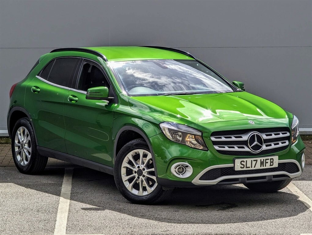Compare Mercedes-Benz GLA Class Gla 200 D Se SL17WFB Green