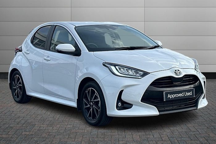 Compare Toyota Yaris 1.5 Vvt H Design Hatchback Hybrid E Cvt GU71FYK White
