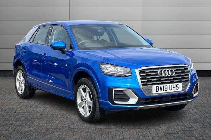 Compare Audi Q2 1.5 Tfsi 35 Sport Suv S Tronic 150 Ps BV19UHS Blue