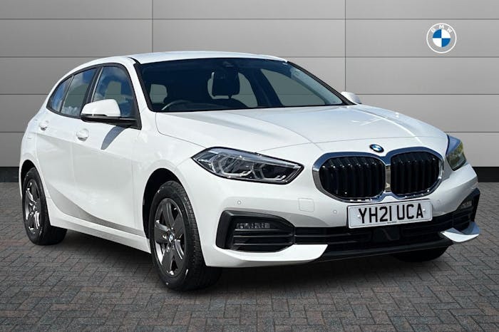 Compare BMW 1 Series 1.5 118I Se Lcp Hatchback 13 YH21UCA White