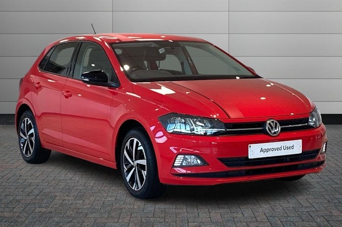 Compare Volkswagen Polo 1.0 Evo Beats Hatchback 80 Ps EK20WWC Red