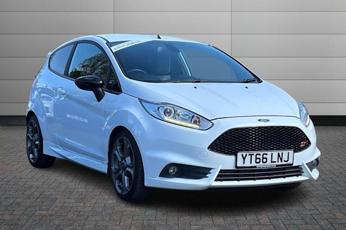Compare Ford Fiesta 1.6T Ecoboost St 3 Hatchback 1 YT66LNJ White